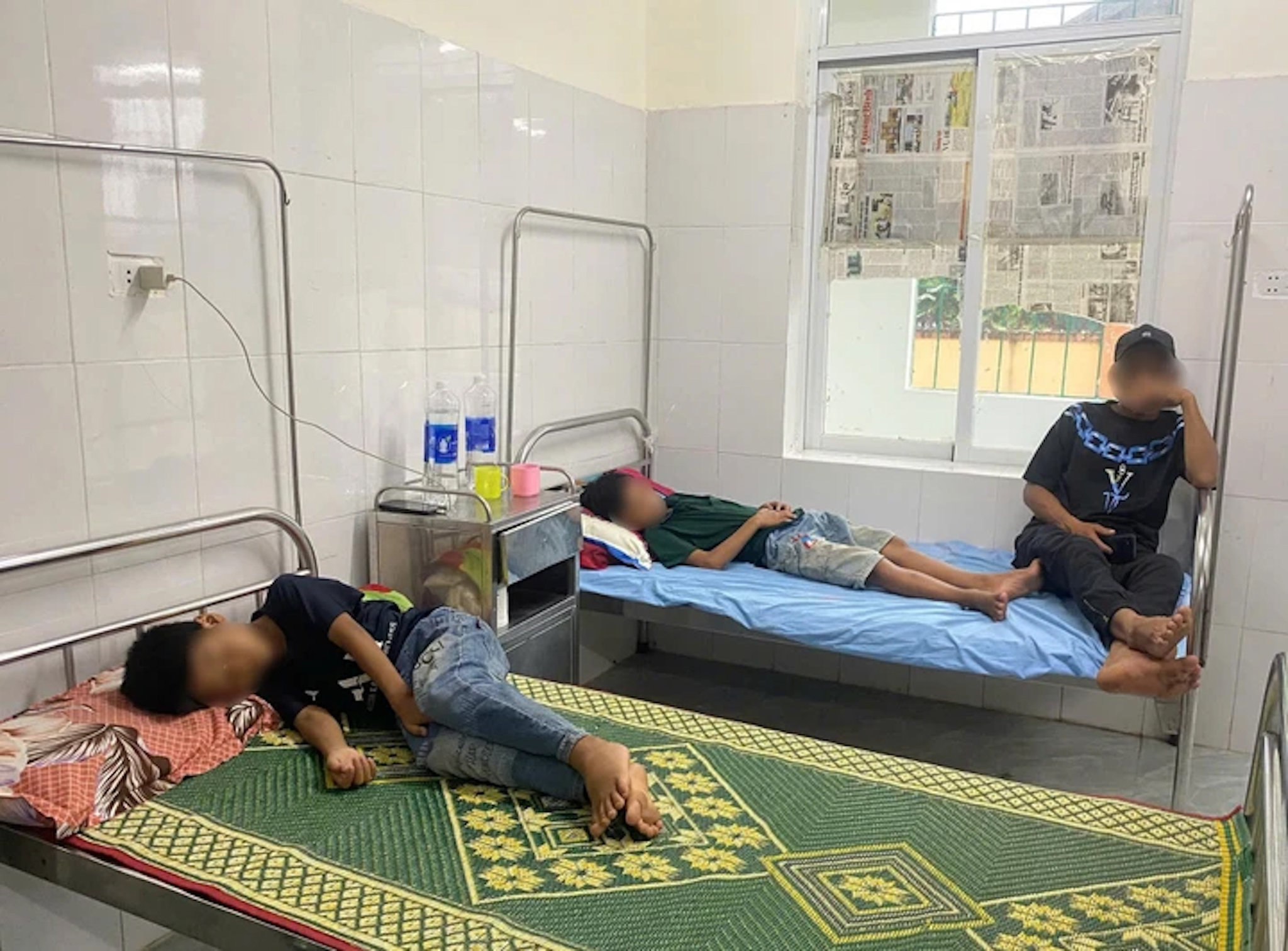 40 học sinh Trường PTDTBT Tiểu học Kim Thuỷ phải nhập viện sau bữa ăn bán trú, hiện sức khoẻ các em ổn định và được xuất viện