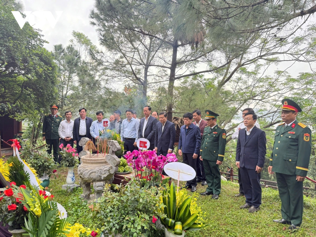 dang huong tuong nho Dai tuong vo nguyen giap hinh anh 2