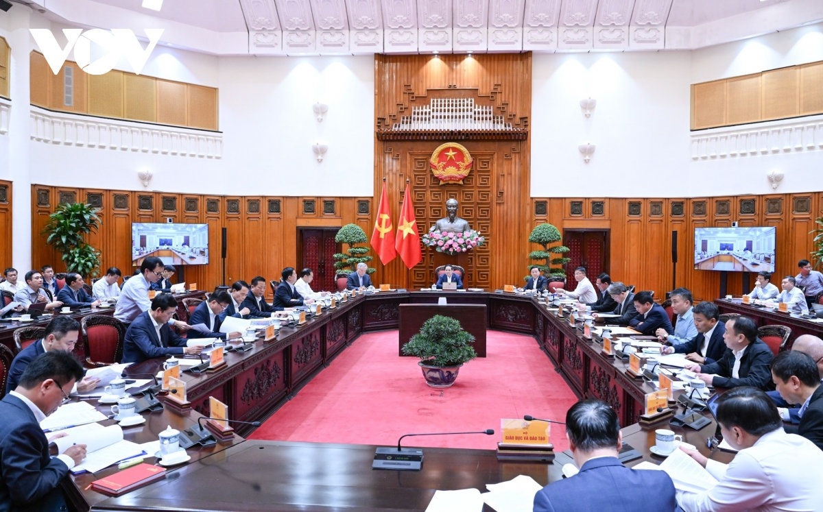 thu tuong cong khai cac phuong an dau tu tuyen duong sat toc do cao bac-nam hinh anh 1