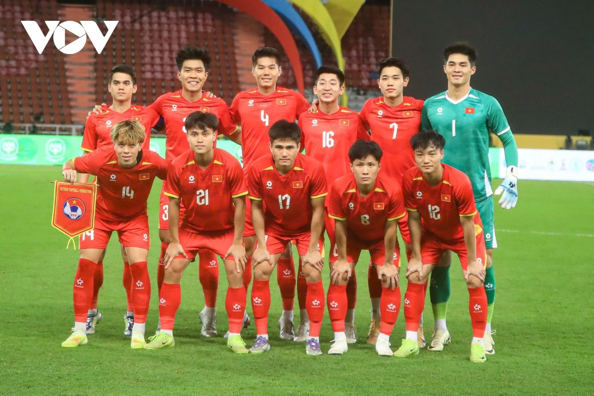 Viktor Lê – Cầu thủ Việt kiều đầu tiên dành Huy chương vàng bóng đá tại SEA Games - ảnh 2