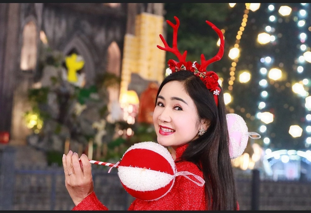 sao viet 25 12 gia dinh ha anh huong khong khi giang sinh o london hinh anh 6
