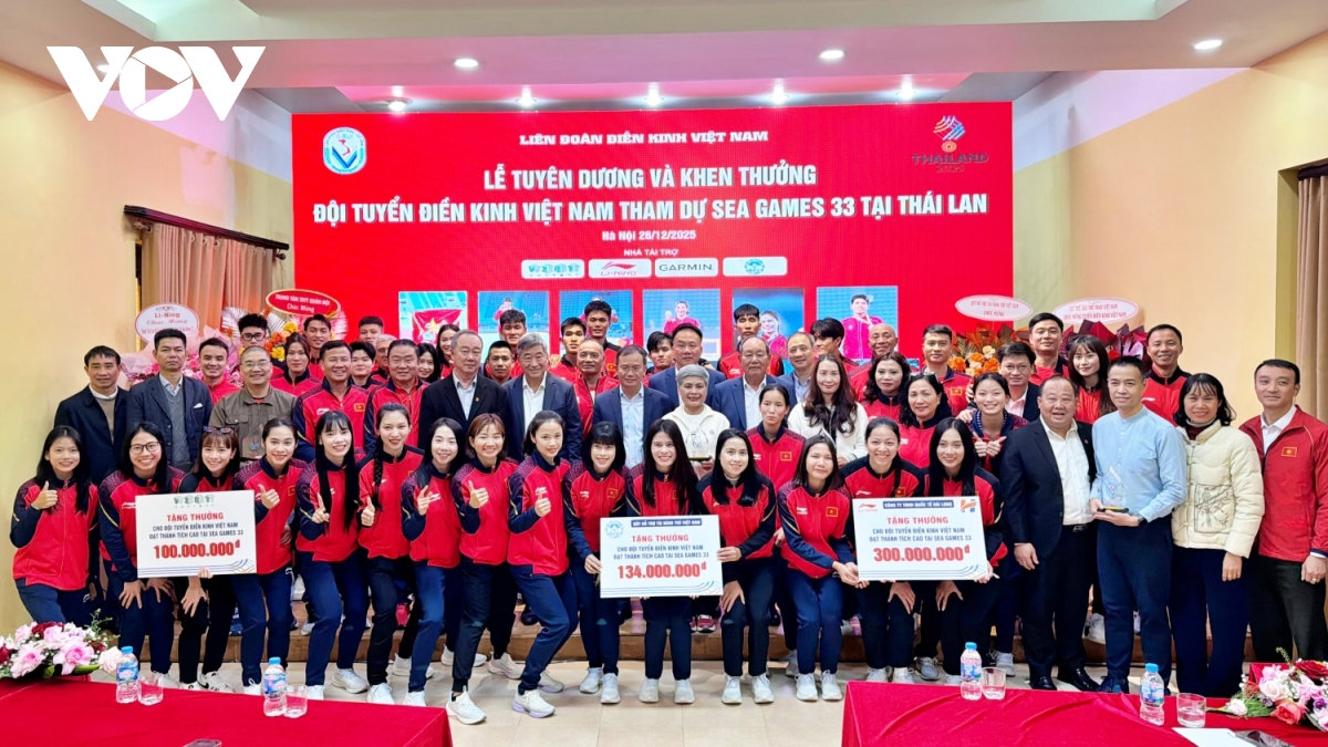 nguyễn thị oanh và đội tuyển điền kinh được thưởng lớn sau sea games 33 hình ảnh 1 nguyen thi oanh va doi tuyen dien kinh duoc thuong lon sau sea games 33 hinh anh 1