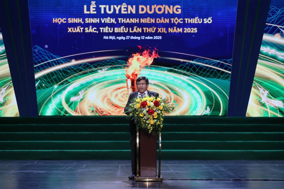 tuyên dương 150 học sinh, sinh viên, thanh niên dtts xuất sắc, tiêu biểu năm 2025 hình ảnh 2 tuyen duong 150 hoc sinh, sinh vien, thanh nien dtts xuat sac, tieu bieu nam 2025 hinh anh 2