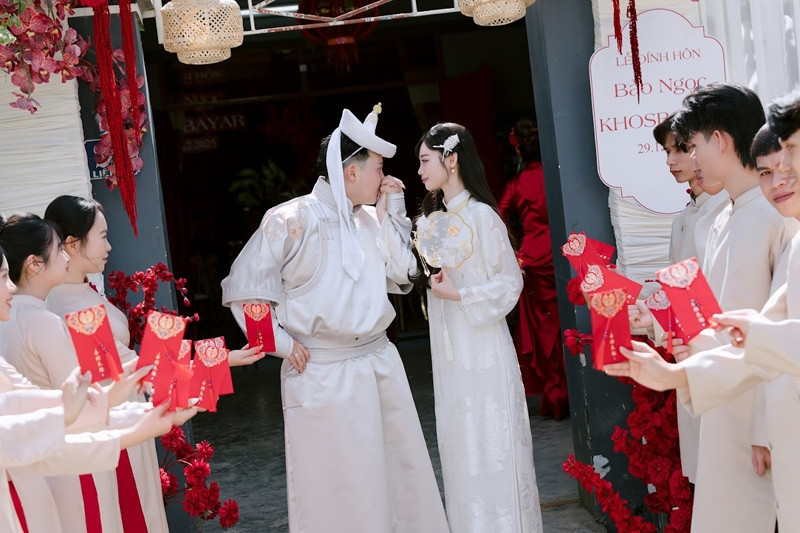 co gai khanh hoa lay chong mong co, nha trai dem 6 trap la lung den hoi cuoi hinh anh 6