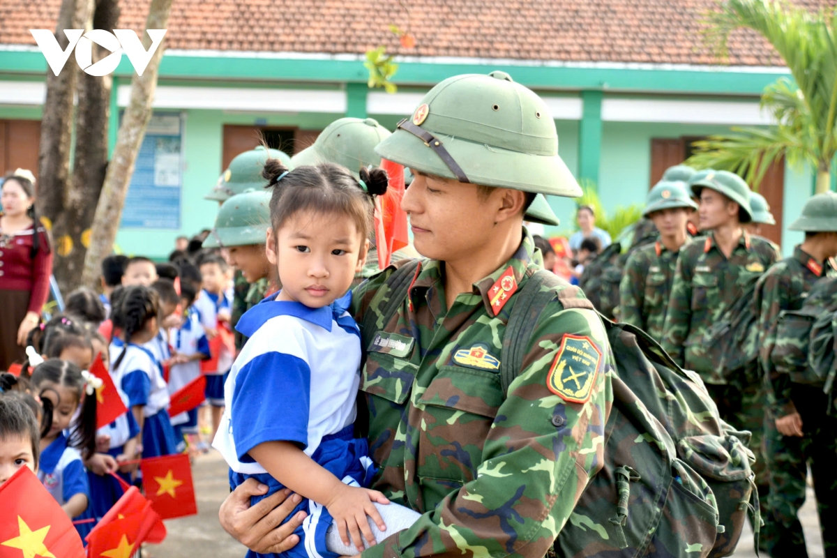 hoan thanh chien dich quang trung bo doi roi vung lu, nghia tinh con o lai hinh anh 8