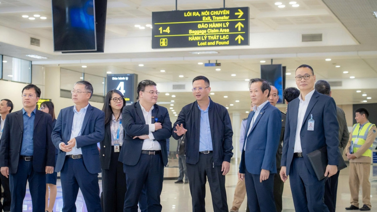 cục hàng không kiểm tra sân bay chuẩn bị phục vụ Đại hội Đảng và tết nguyên đán hình ảnh 5 cuc hang khong kiem tra san bay chuan bi phuc vu Dai hoi Dang va tet nguyen dan hinh anh 5
