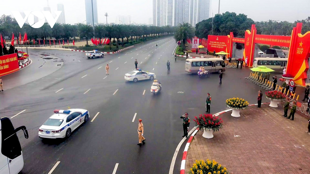 ha noi dung camera ai kich hoat lan song xanh dam bao atgt phuc vu Dai hoi xiv hinh anh 11