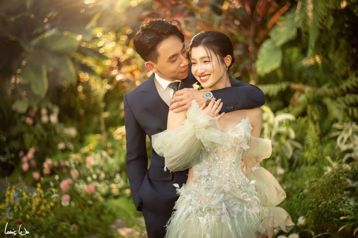 hé lộ ảnh cưới của Á hậu phương nhi và thiếu gia minh hoàng hình ảnh 1 he lo anh cuoi cua A hau phuong nhi va thieu gia minh hoang hinh anh 1