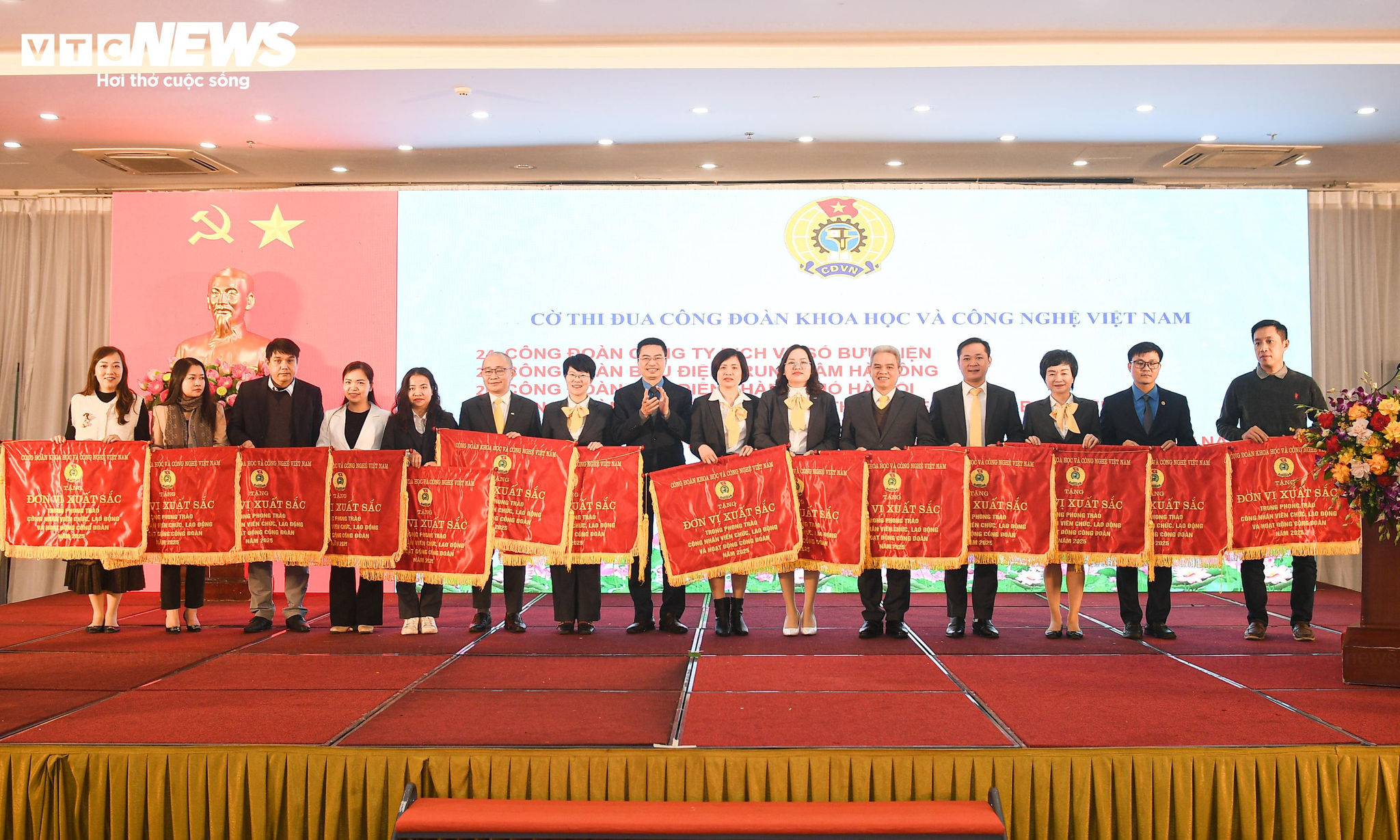 Toàn cảnh hội nghị tổng kết năm 2025 của Công đoàn Khoa học và Công nghệ Việt Nam - 13