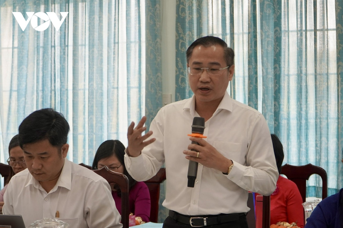 tp.hcm chuan bi bau cu som, dua thung phieu ra gian khoan dau khi hinh anh 2