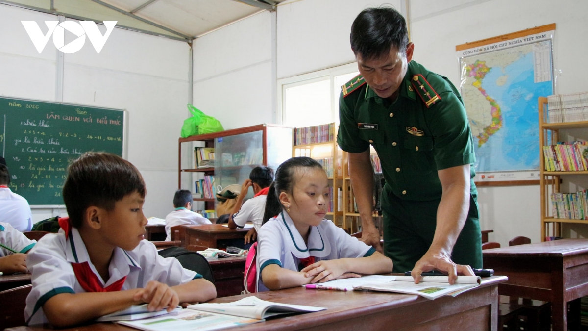 gieo chữ nơi đảo xa hình ảnh 3 gieo chu noi dao xa hinh anh 3
