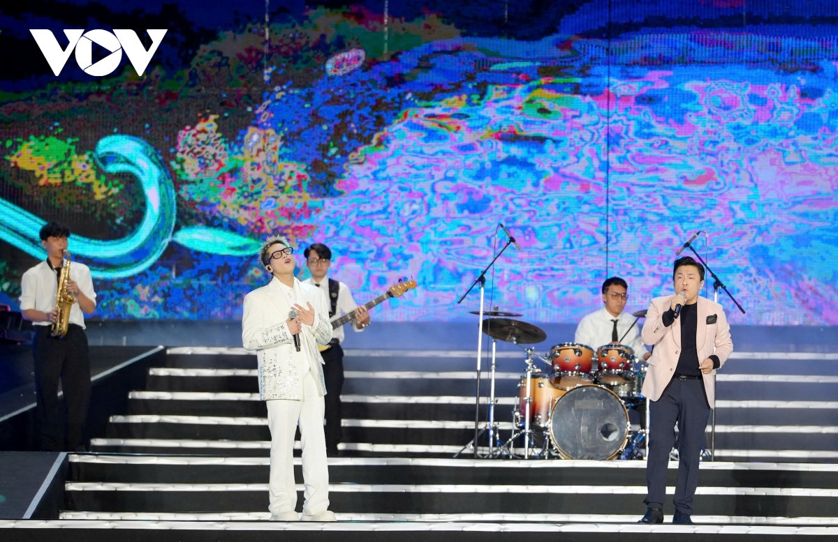 hoa nhac Anh sang thu hut hang nghin khan gia giua long thu do hinh anh 12