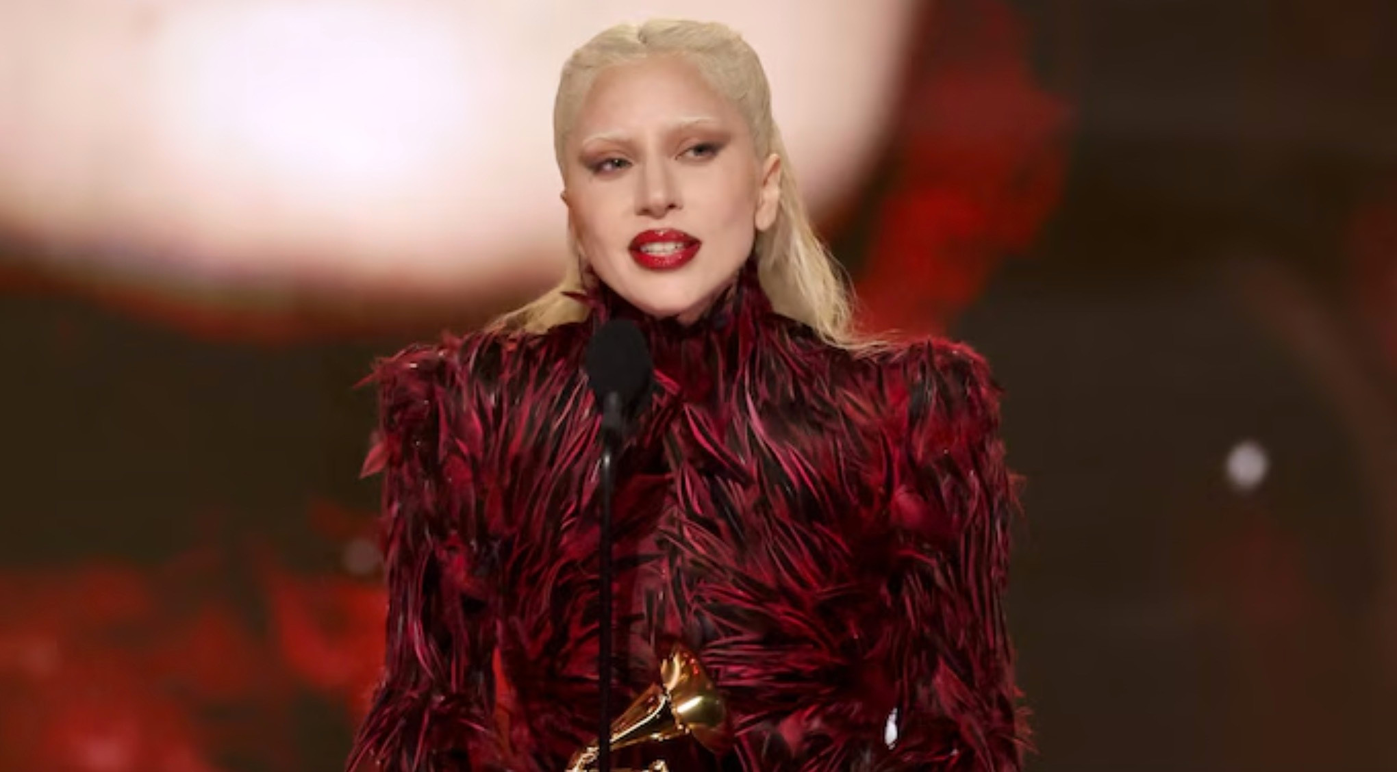 Lady Gaga giành giải 
