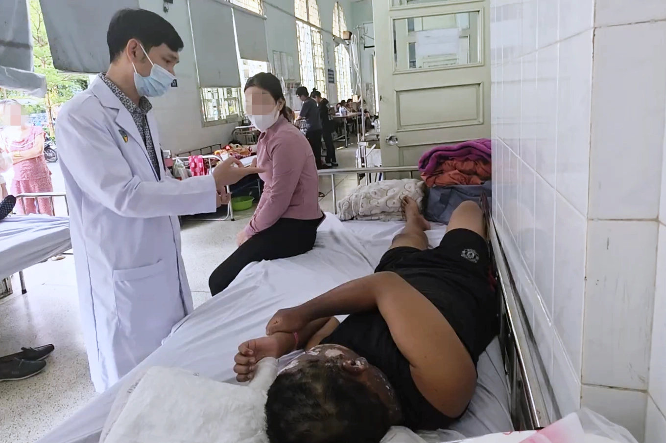Trường hợp tai nạn do pháo nổ điều trị tại Bệnh viện Nhi Đồng 2.