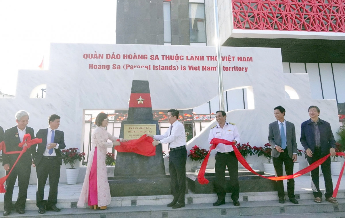 khánh thành công trình biển tên ubnd Đặc khu hoàng sa tại nhà trưng bày hoàng sa hình ảnh 1 khanh thanh cong trinh bien ten ubnd Dac khu hoang sa tai nha trung bay hoang sa hinh anh 1
