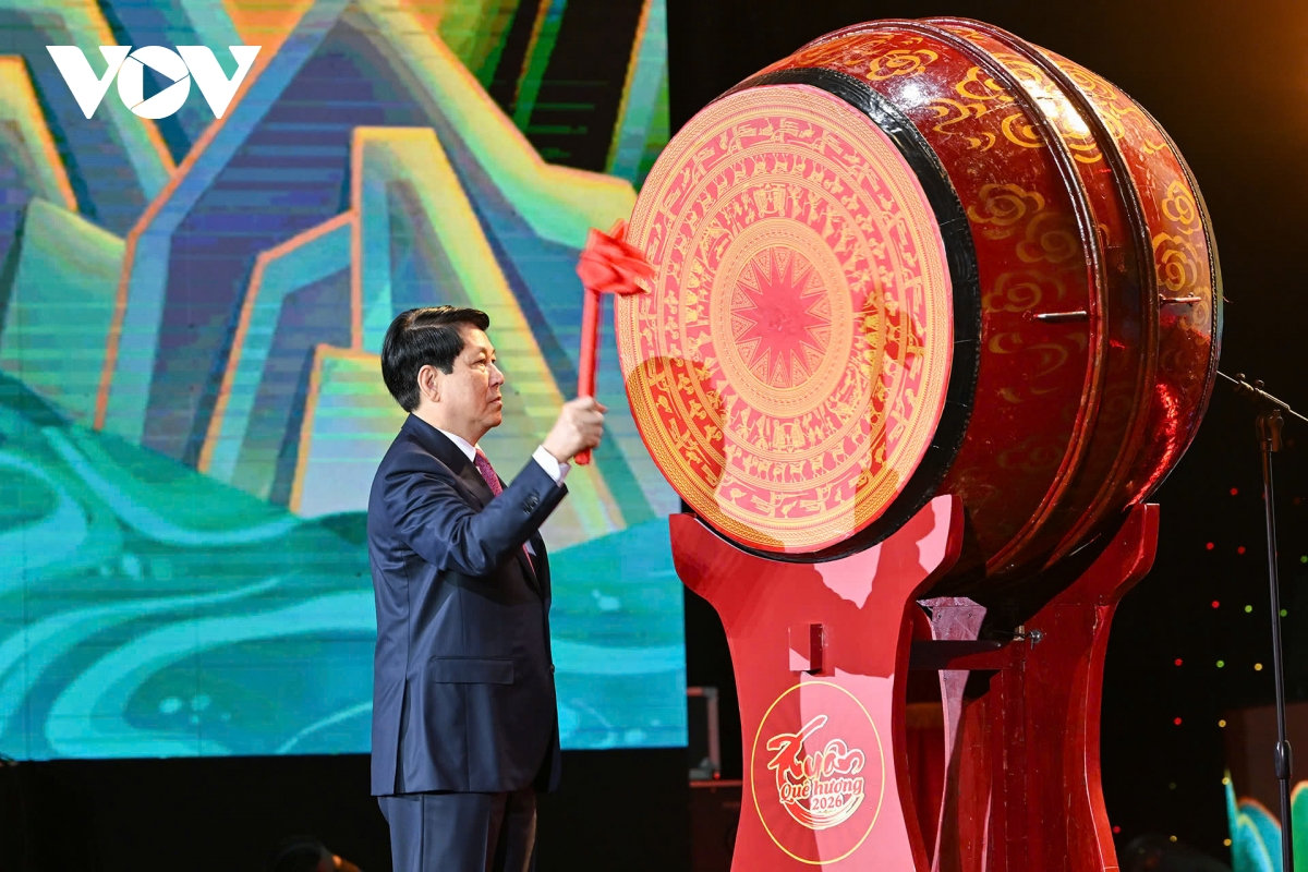 chu tich nuoc luong cuong du chuong trinh nghe thuat xuan que huong 2026 hinh anh 2