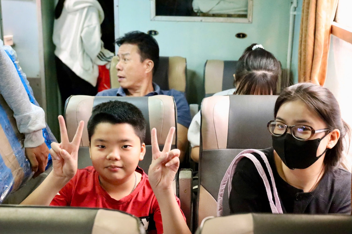 những tấm vé tàu nghĩa tình ấm lòng công nhân xa quê về nhà ăn tết hình ảnh 1 nhung tam ve tau nghia tinh am long cong nhan xa que ve nha an tet hinh anh 1