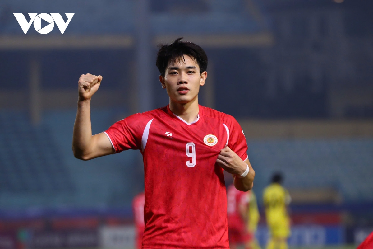 Dinh bac, quang hai toa sang giup clb cahn tien gan tu ket cup c2 chau A hinh anh 8