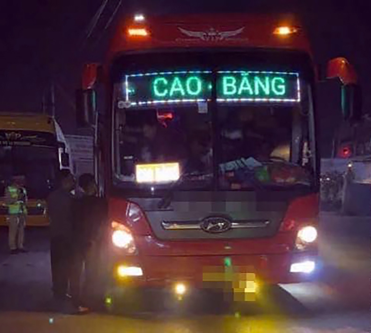 phat hien xe khach 45 cho cho 109 nguoi sau phan anh qua zalo cuc truong csgt hinh anh 1