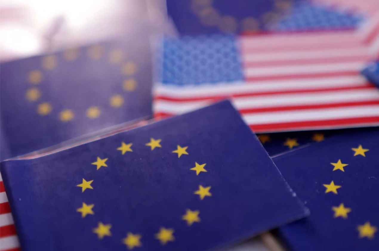 EU dừng phê duyệt thỏa thuận thương mại với Mỹ vì rủi ro thuế quan. (Ảnh: Reuters)