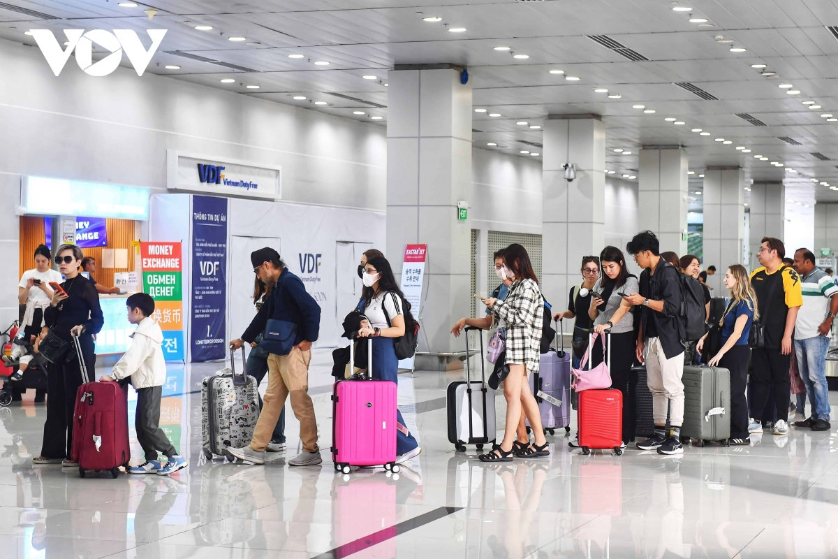 sân bay quốc tế phú quốc lập kỷ lục phục vụ dịp tết với hơn 260.000 lượt khách hình ảnh 3 san bay quoc te phu quoc lap ky luc phuc vu dip tet voi hon 260.000 luot khach hinh anh 3