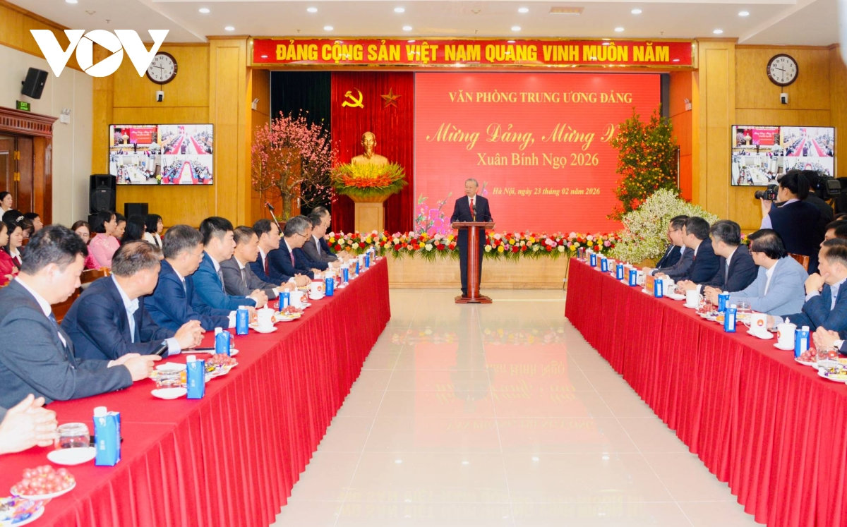 tong bi thu bat tay ngay vao cong viec, tro lai nhip do cong tac binh thuong hinh anh 1