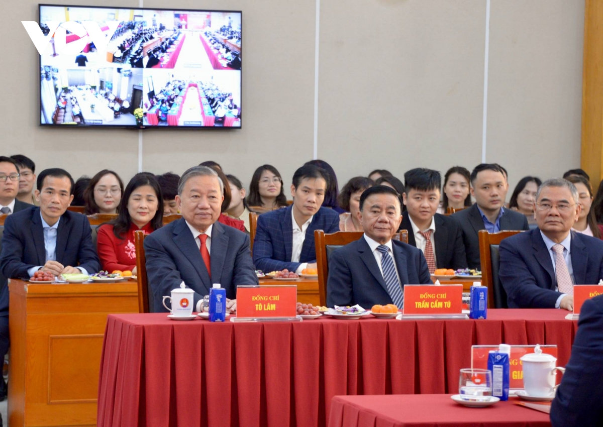 tong bi thu bat tay ngay vao cong viec, tro lai nhip do cong tac binh thuong hinh anh 2