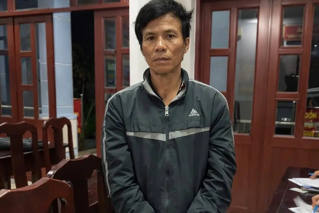 hang loat doi tuong tron truy na bi bat giu trong dip tet binh ngo hinh anh 5
