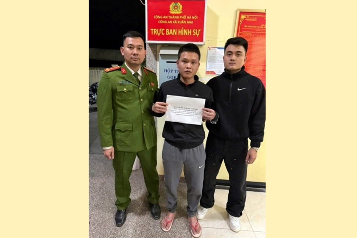 hang loat doi tuong tron truy na bi bat giu trong dip tet binh ngo hinh anh 2