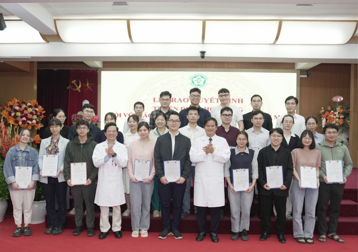 chiêu mộ hơn 100 tinh hoa ngành y đúng dịp ngày thầy thuốc việt nam hình ảnh 2 chieu mo hon 100 tinh hoa nganh y dung dip ngay thay thuoc viet nam hinh anh 2