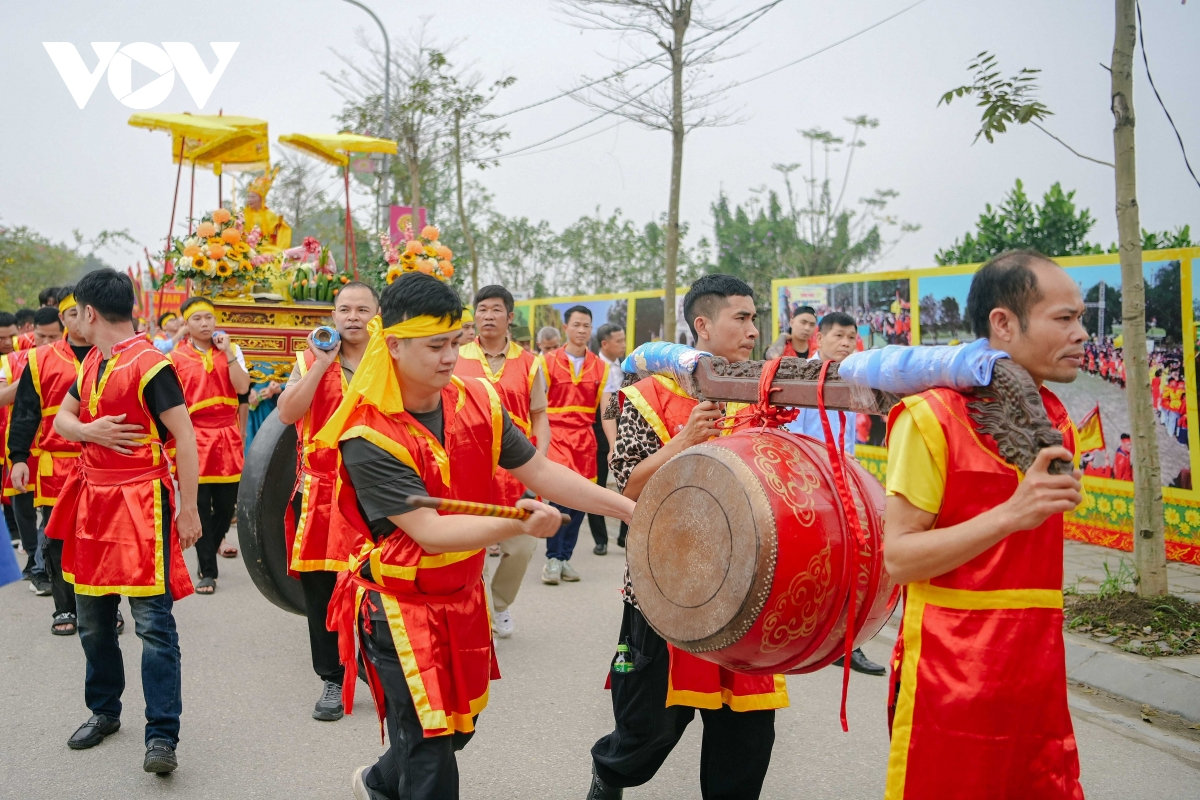 Den sai va nghi le ruoc vua song doc nhat vo nhi hinh anh 13