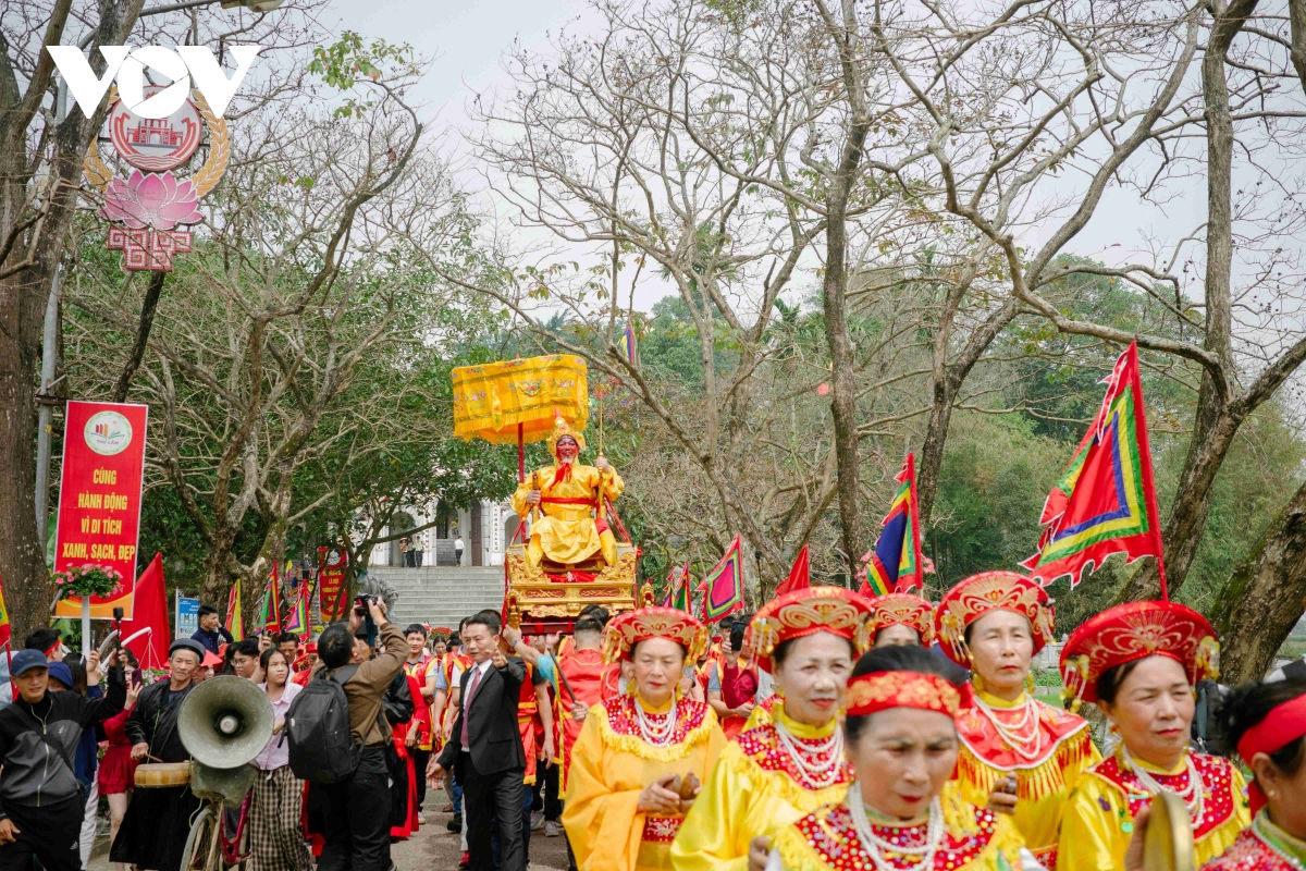 Den sai va nghi le ruoc vua song doc nhat vo nhi hinh anh 21