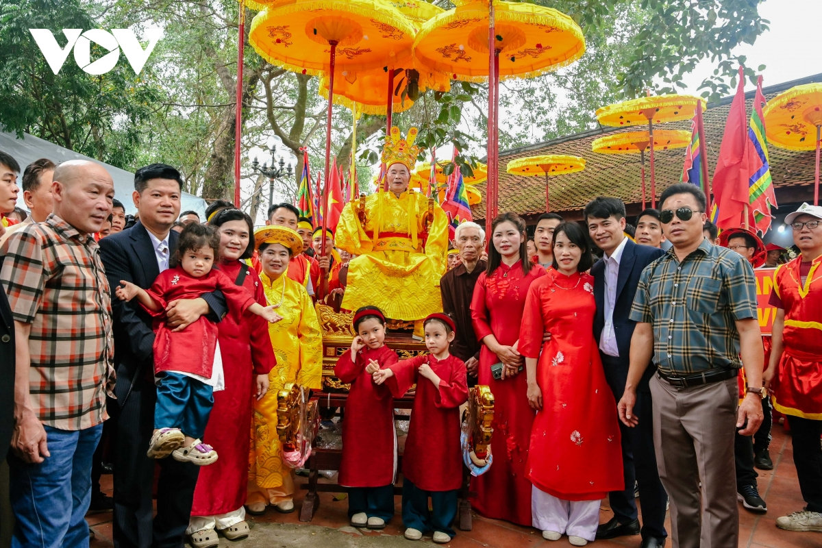Den sai va nghi le ruoc vua song doc nhat vo nhi hinh anh 23
