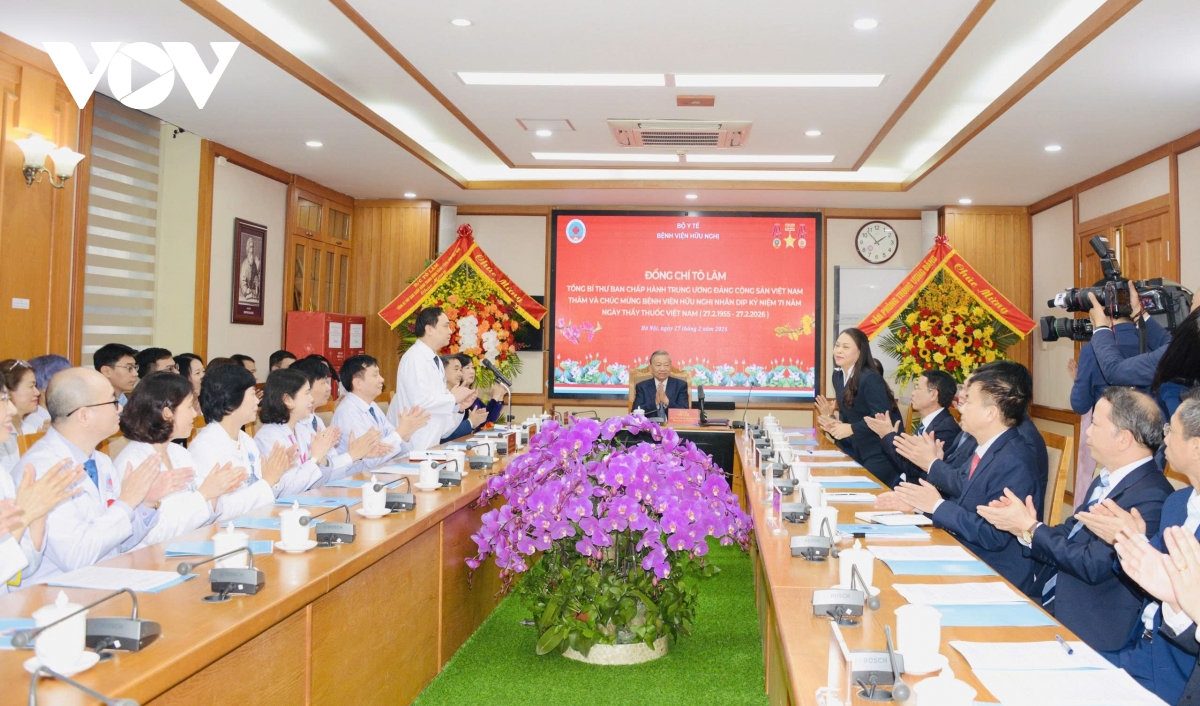 moi thay thuoc phai la diem tua cua nguoi benh trong nhung thoi khac kho khan nhat hinh anh 1