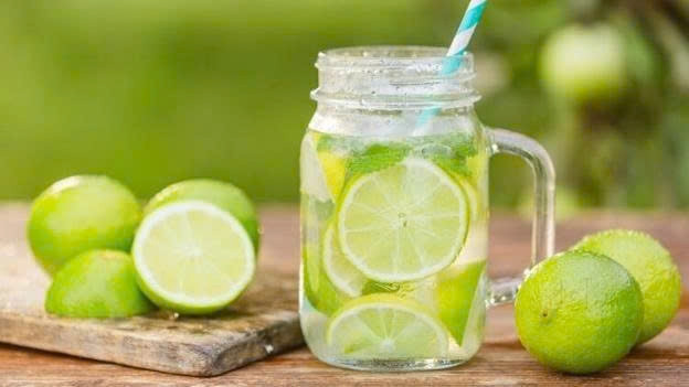 Ăn uống thả ga ngày tết, 10 loại nước giúp lấy lại vóc dáng hình ảnh 1 An uong tha ga ngay tet, 10 loai nuoc giup lay lai voc dang hinh anh 1