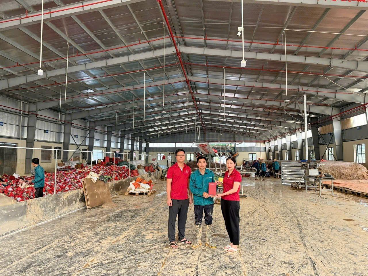 a-can-bo-agribank-den-tham-hoi-v.jpg