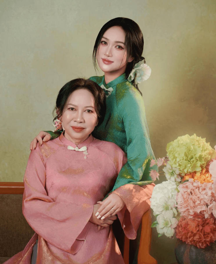 Tặng mẹ một buổi chụp ảnh chuyên nghiệp giúp lưu giữ thanh xuân, nụ cười và những khoảnh khắc đáng nhớ.