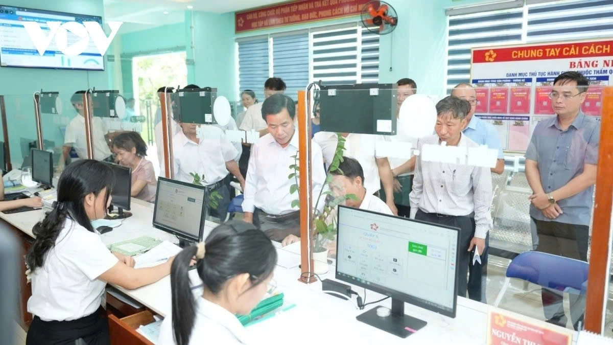 xếp lương mới cho 3 nhóm công chức, nhiều quy định cũ hết hiệu lực hình ảnh 1 xep luong moi cho 3 nhom cong chuc, nhieu quy dinh cu het hieu luc hinh anh 1