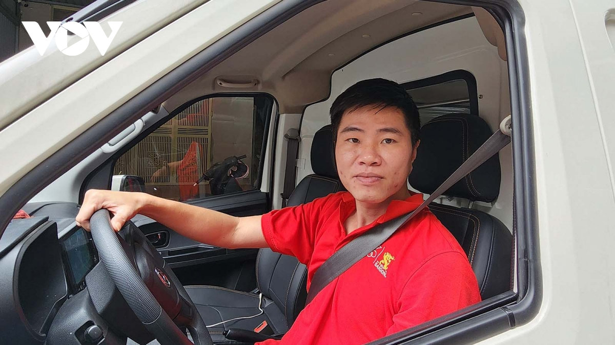 ha noi chuyen taxi xang sang xe dien tai xe ung ho nhung con nhieu tran tro hinh anh 3