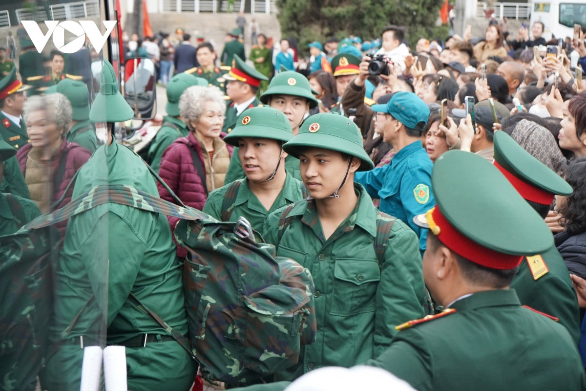 nhieu cam xuc trong ngay hoi tong quan tai khu vuc phong thu so 3 ha noi hinh anh 13