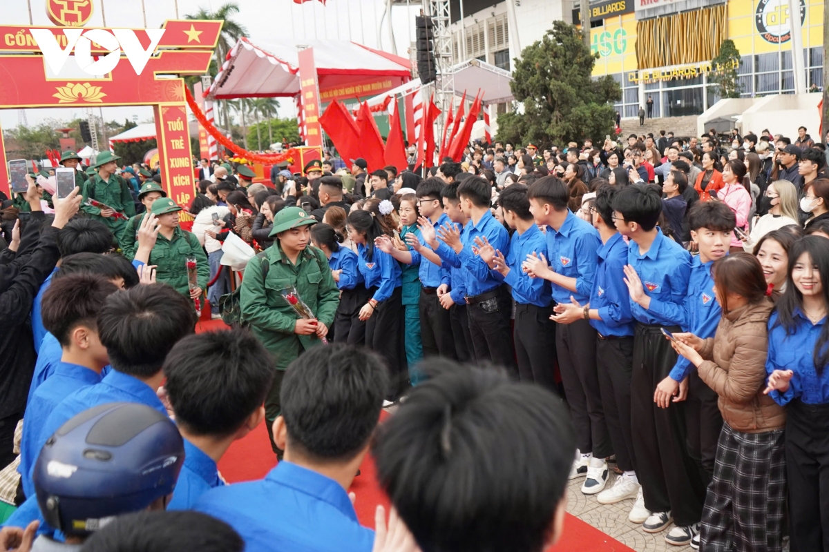 nhieu cam xuc trong ngay hoi tong quan tai khu vuc phong thu so 3 ha noi hinh anh 11