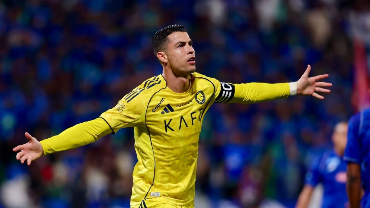 ronaldo sang tay ban nha dieu tri chan thuong hinh anh 1