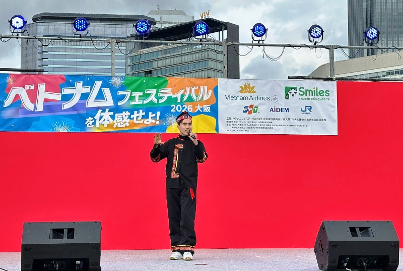 Áo dài và văn hóa Việt rực rỡ tại Lễ hội Việt Nam 2026 ở Osaka - ảnh 6