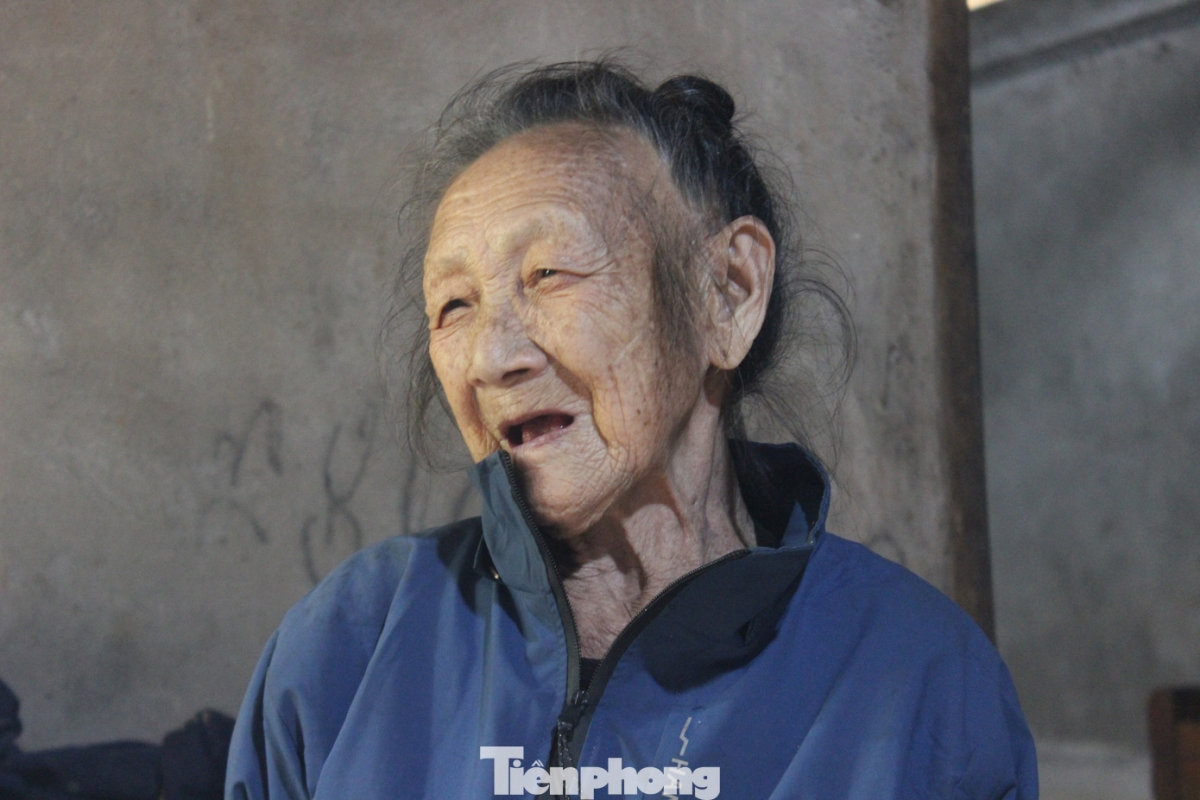 cu ba 111 tuoi o phu tho minh man hiem co, hang ngay tu cham soc ban than hinh anh 1