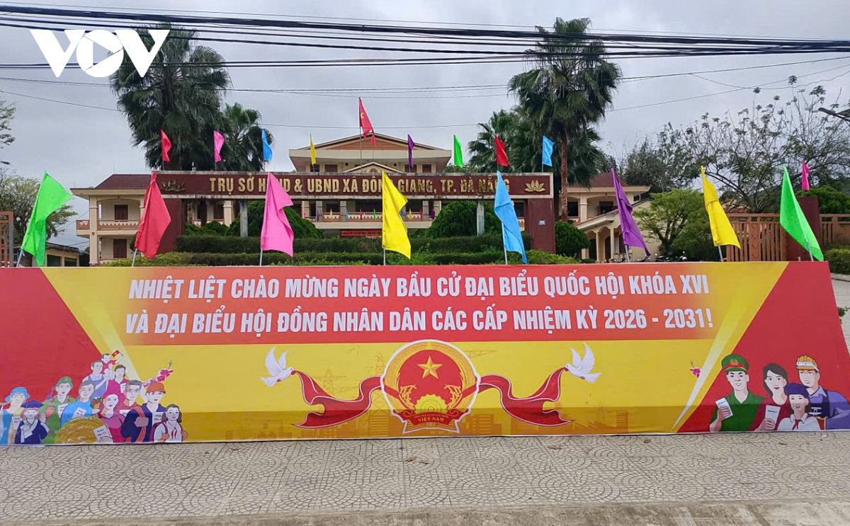 Đồng bào cơ tu ở miền núi Đà nẵng háo hức đợi ngày bầu cử hình ảnh 1 Dong bao co tu o mien nui Da nang hao huc doi ngay bau cu hinh anh 1