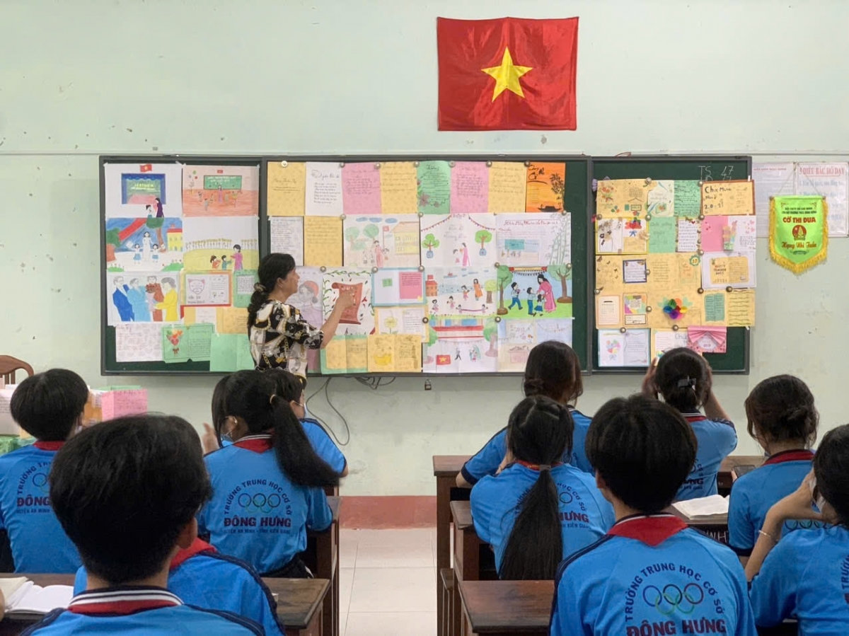 những nữ giáo viên dẫn dắt chuyển đổi số từ lớp học vùng khó hình ảnh 3 nhung nu giao vien dan dat chuyen doi so tu lop hoc vung kho hinh anh 3