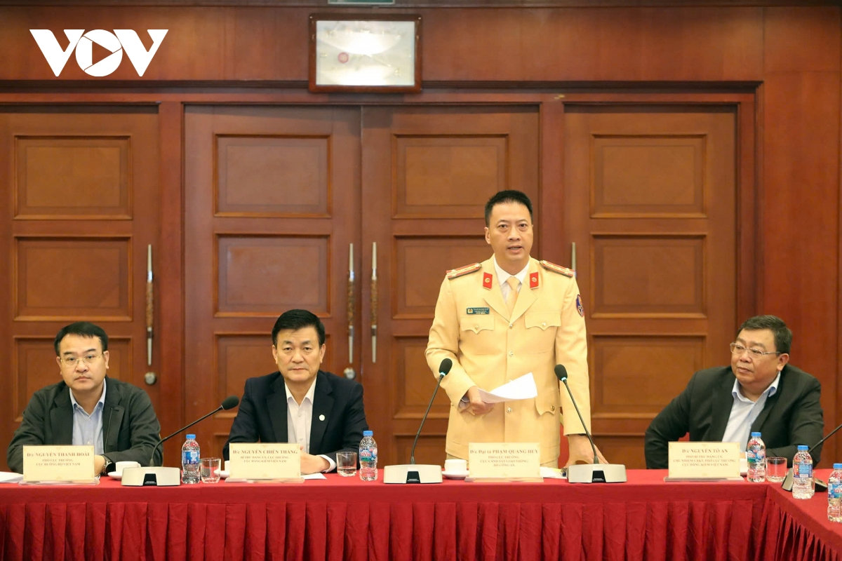 khao sat an toan xe khach giuong nam hai tang tren cac tuyen duong deo doc tay bac hinh anh 1