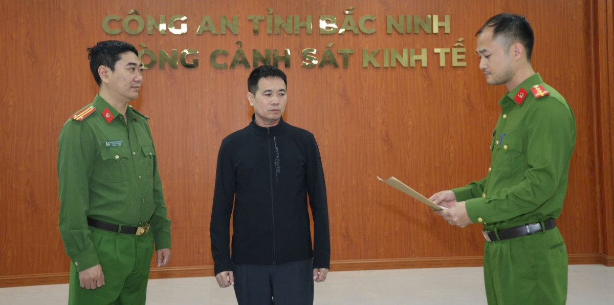 bắt tạm giam chủ cơ sở ở bắc ninh, sản xuất số lượng lớn giấm ăn giả hình ảnh 1 bat tam giam chu co so o bac ninh, san xuat so luong lon giam an gia hinh anh 1