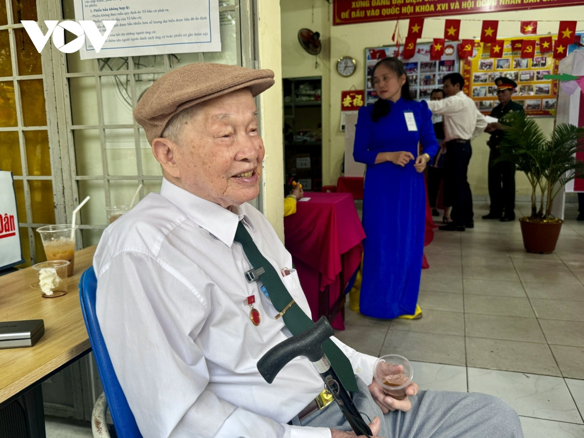 cu tri dac biet tu cang va cau chuyen bau cu nam 1946 den nay hinh anh 4