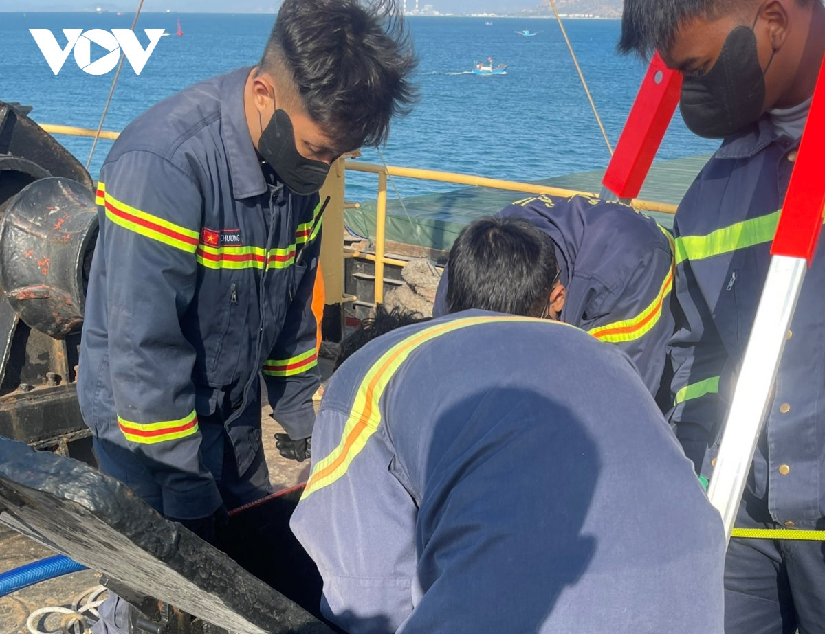 tai nạn trên tàu thủy chở hàng ở tỉnh khánh hòa, 3 người tử vong hình ảnh 3 tai nan tren tau thuy cho hang o tinh khanh hoa, 3 nguoi tu vong hinh anh 3